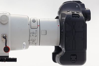 Canonobjektiv med telekonverter påmonterad.
